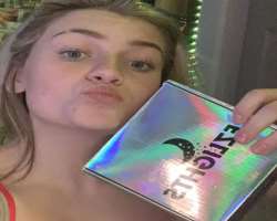 Cash promotes several things like Ezlights, Boutine Los Angele, Shein through her Instagram and other social media platform.